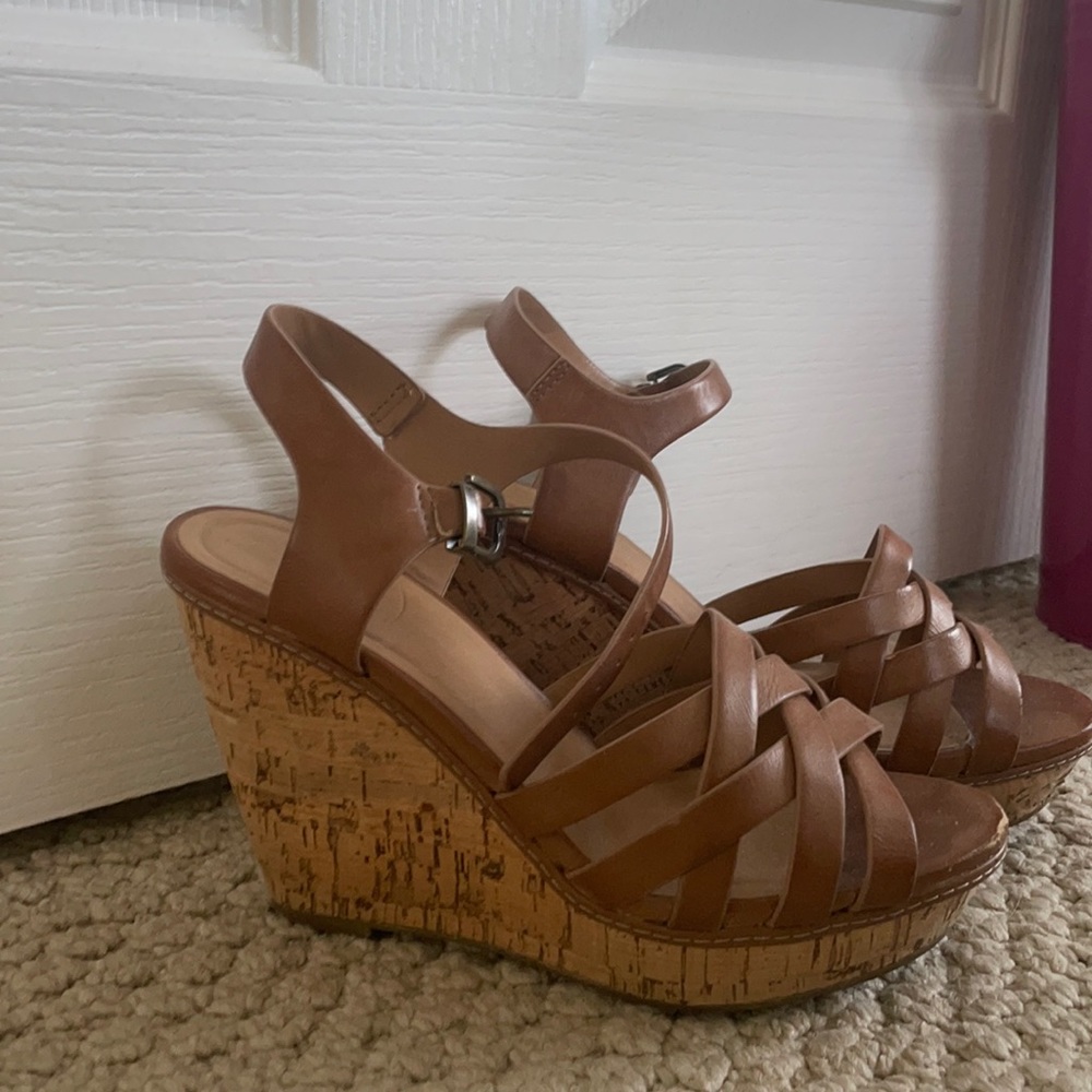 Super cute cork heels!